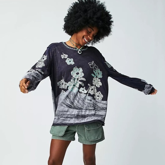 NWT We The Free Crashing Waves Tee Size: S - Picture 5 of 10